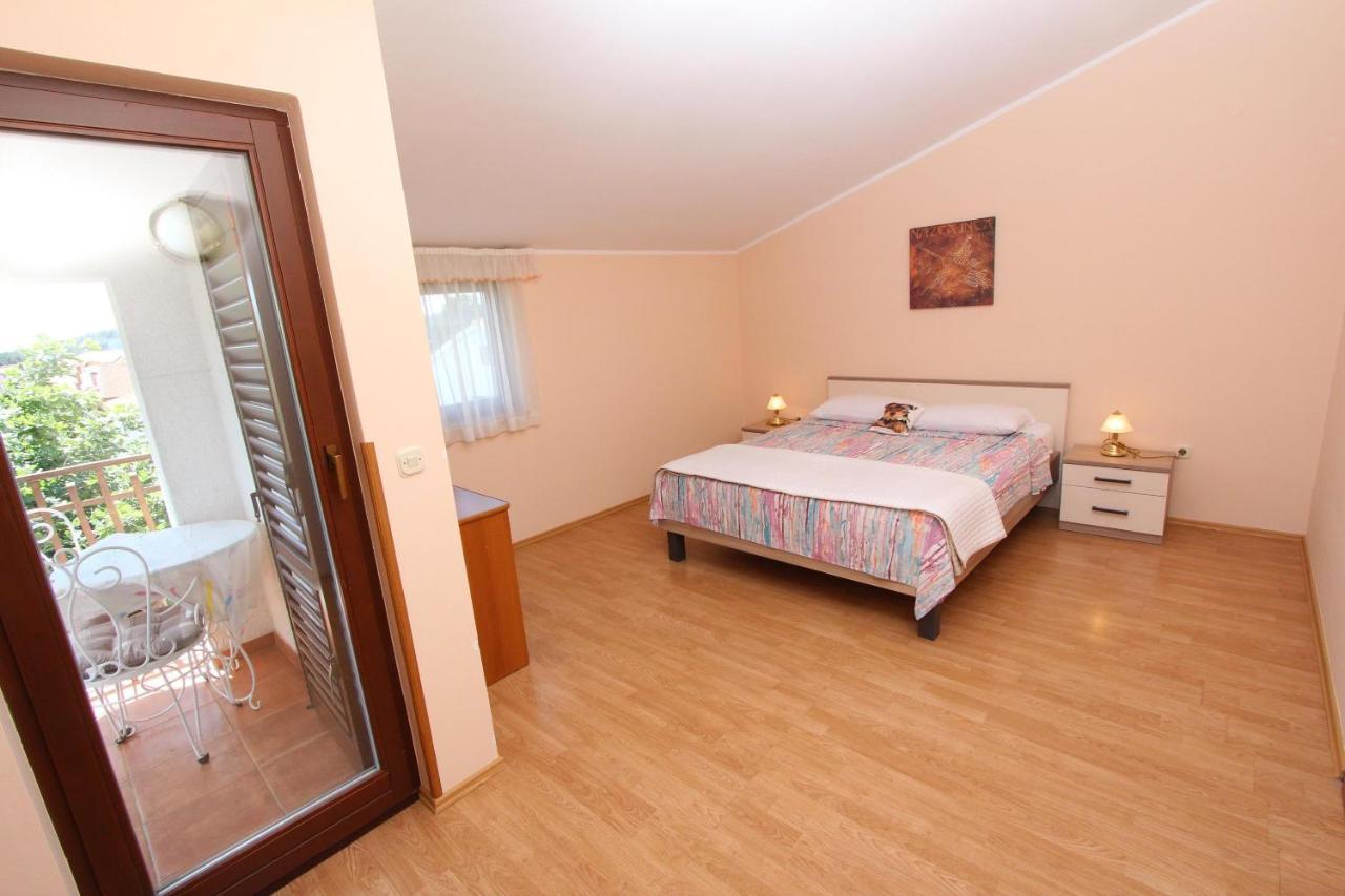 Rooms And Apartments Dino Rovinj Exterior photo