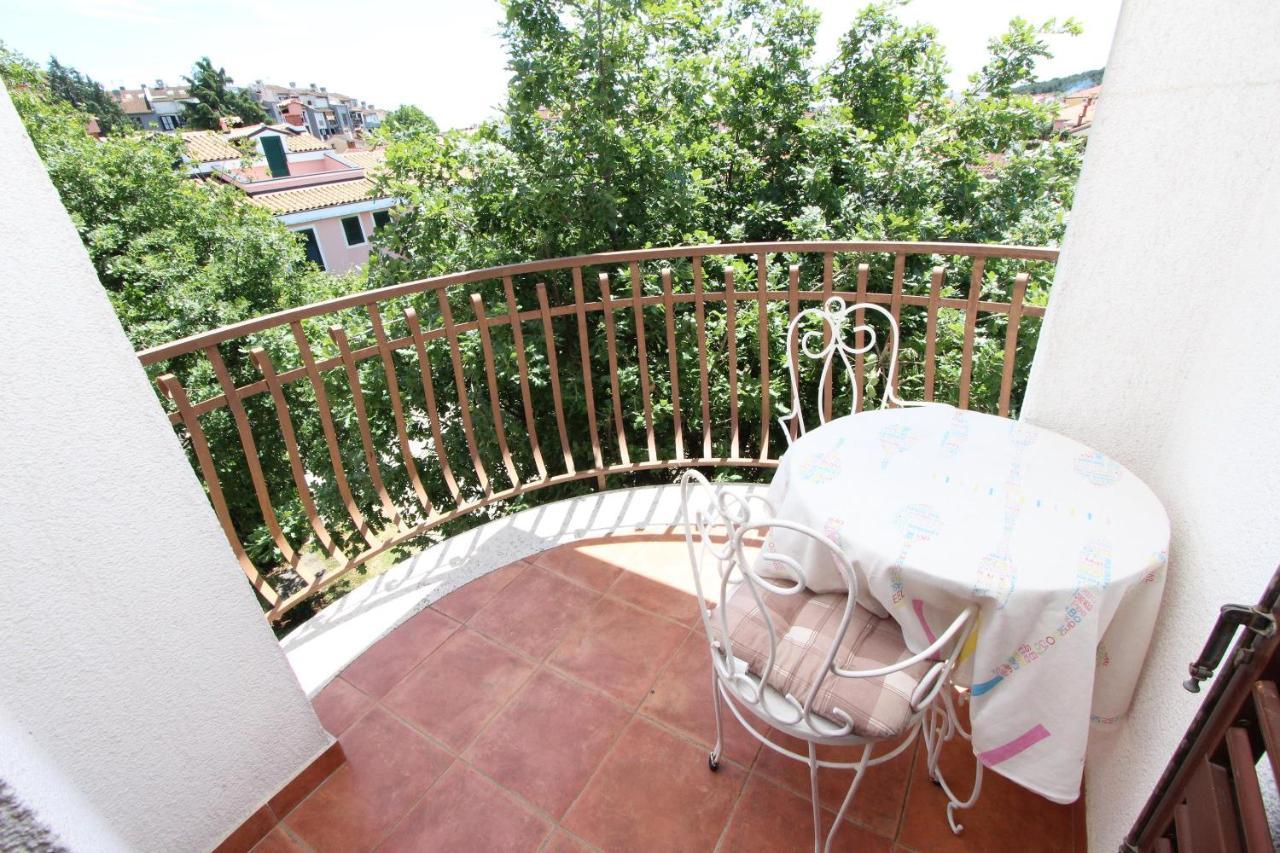 Rooms And Apartments Dino Rovinj Exterior photo